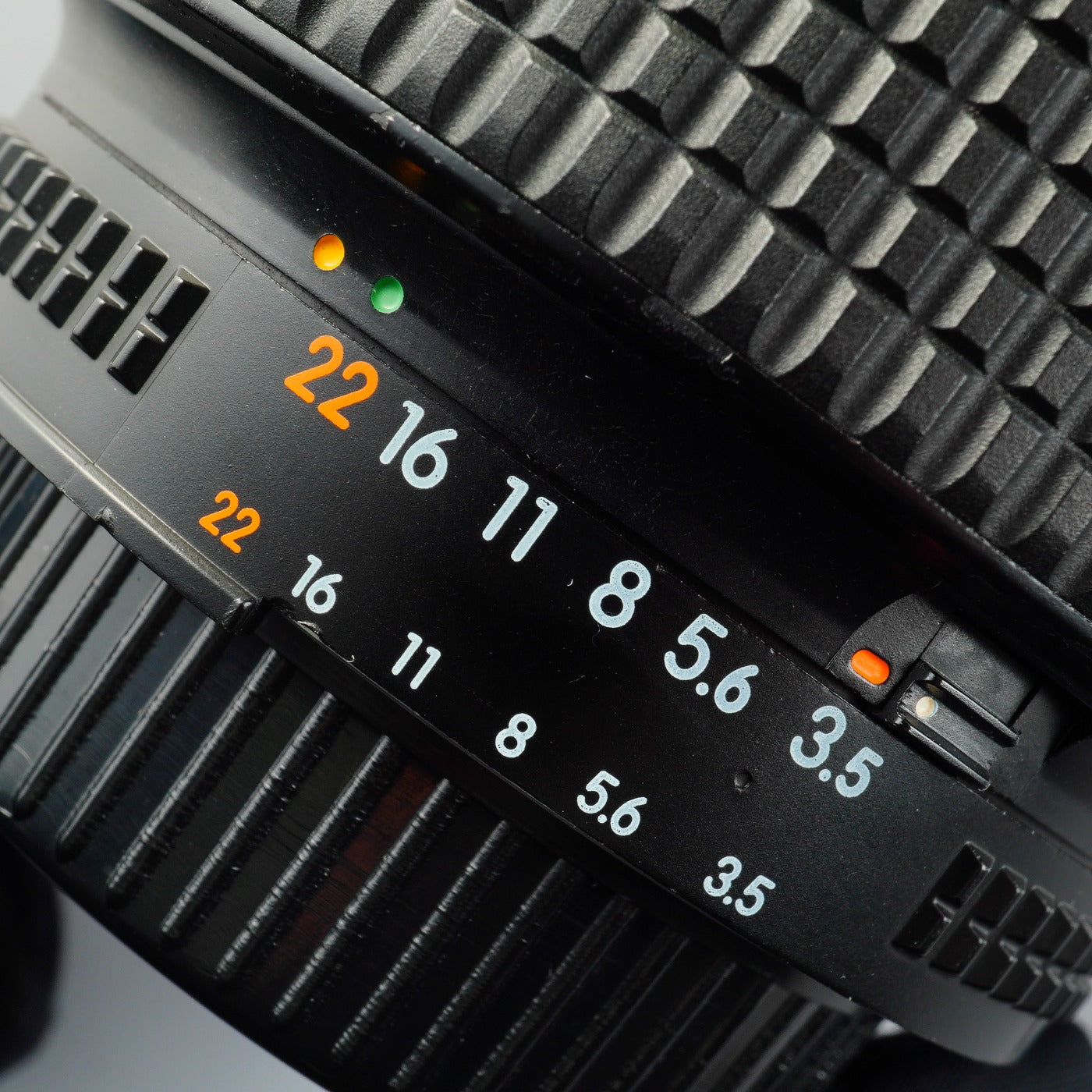 Nikon AF NIKKOR 28-105mm F/3.5-4.5 D Zoom Lens