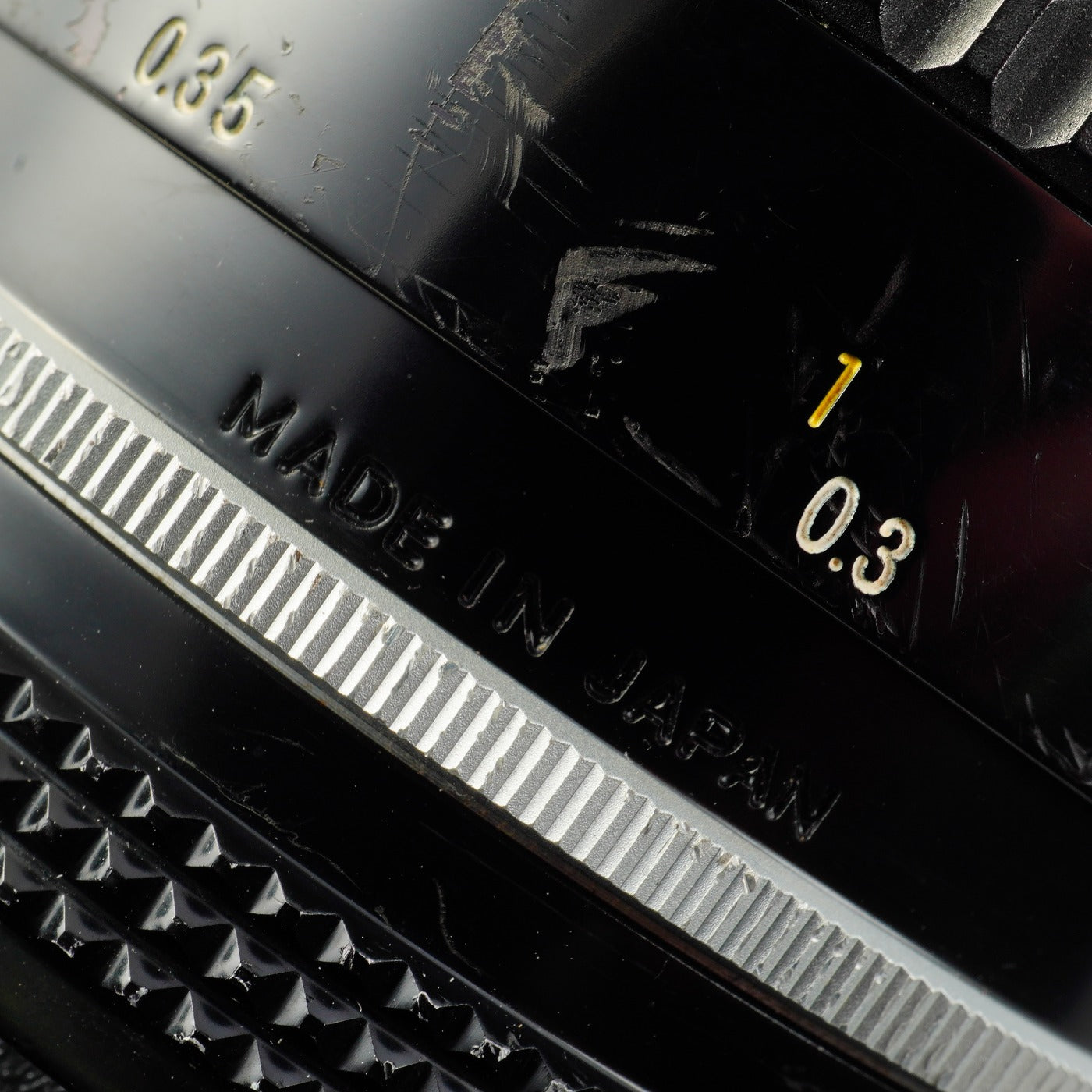 Nikon Ai NIKKOR 35mm F/2 prime lens