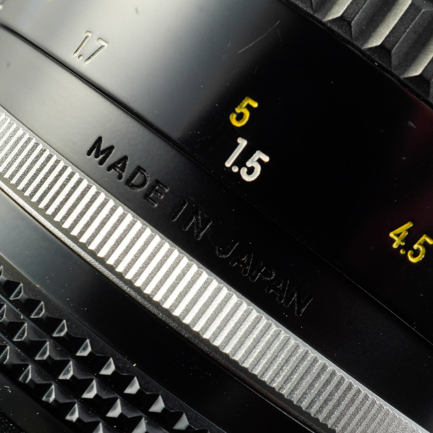 Nikon Ai NIKKOR 135mm F/3.5 prime lens