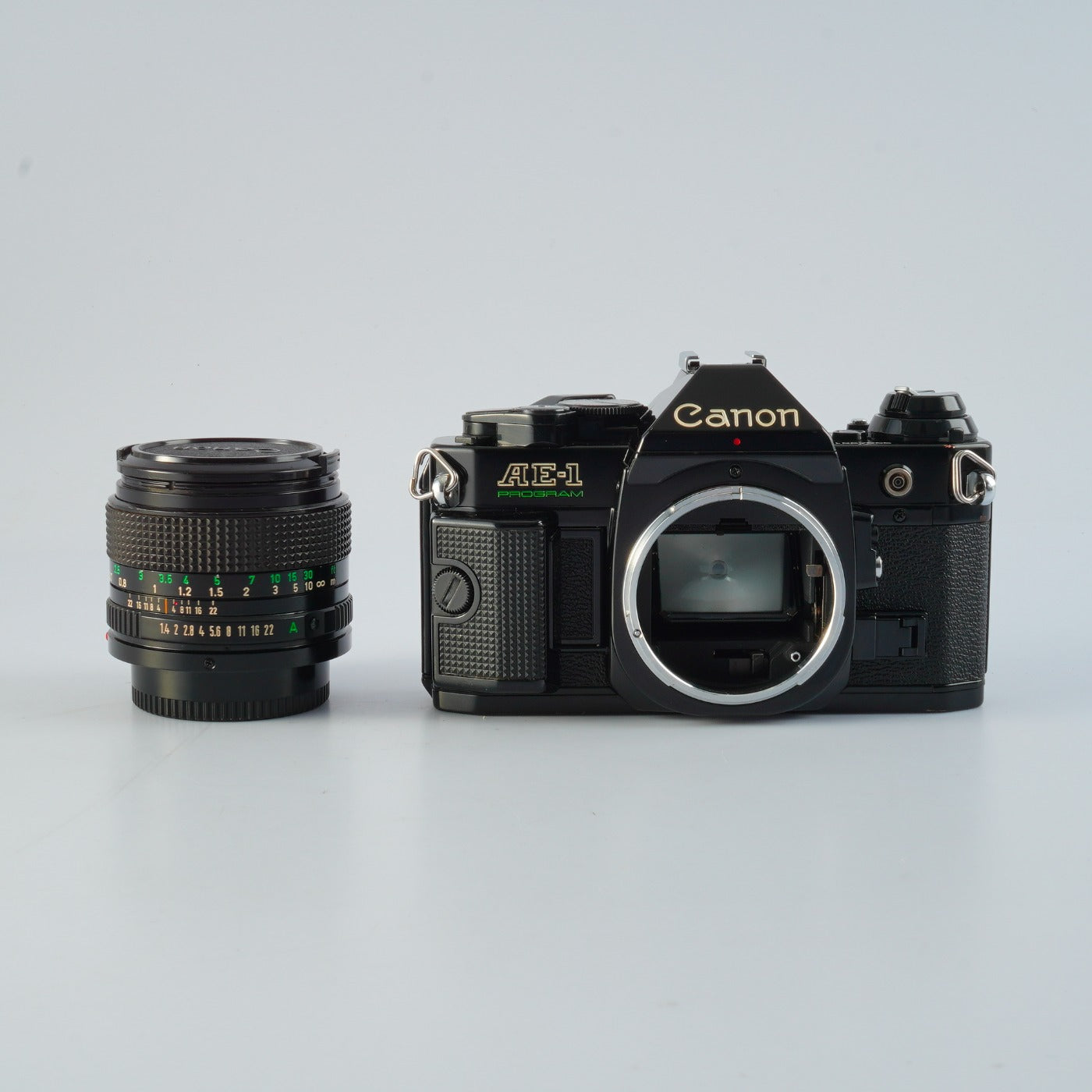 【CLA’d】 Canon AE-1 Program Black + NEW FD 50mm F/1.4 MF フィルム一眼レフカメラ
