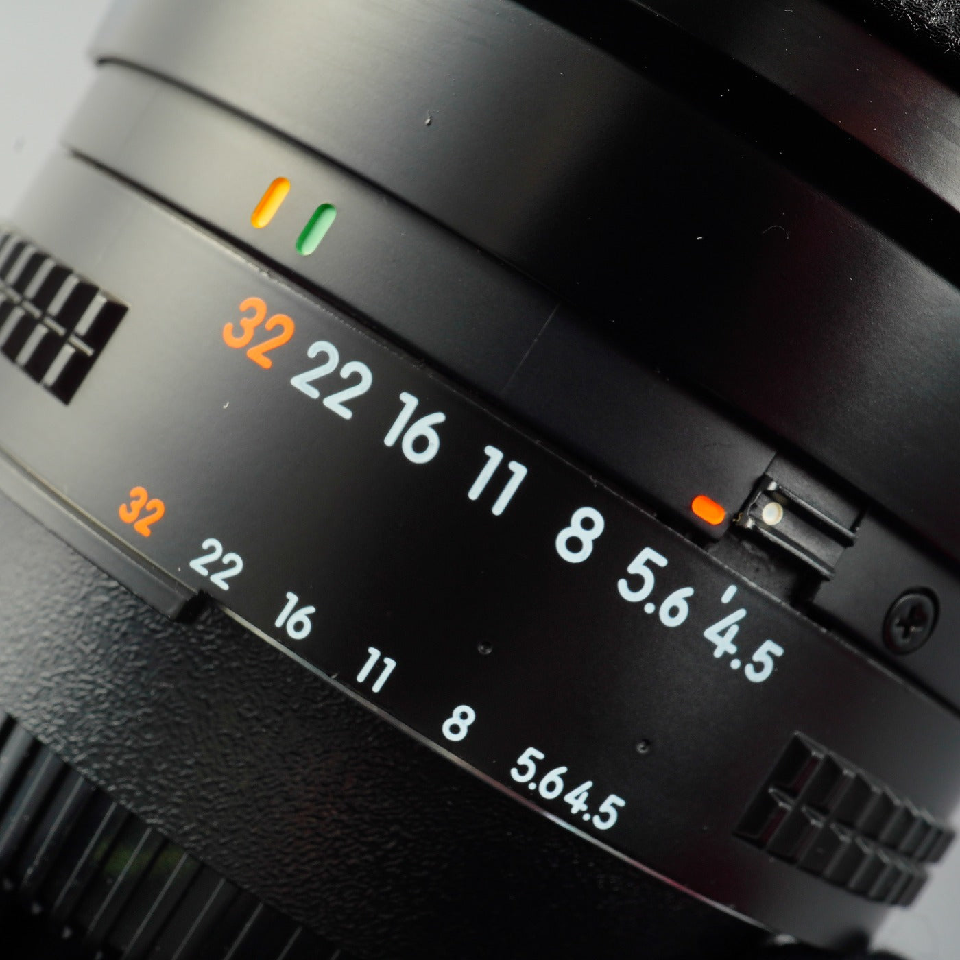 Nikon AF NIKKOR 75-300mm F/4.5-5.6 ズームレンズ