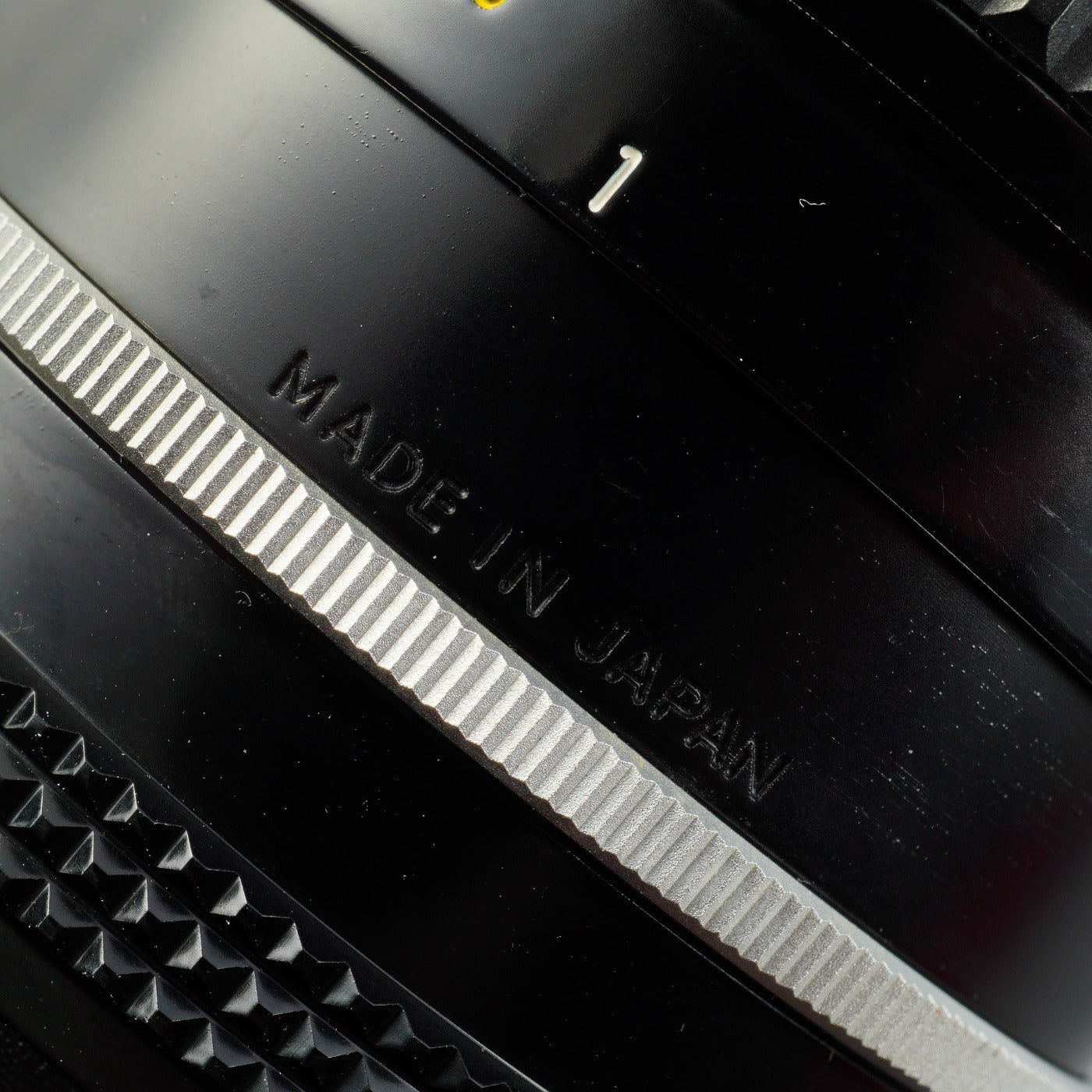 Nikon Ai NIKKOR 105mm F/2.5 単焦点レンズ