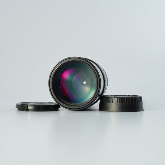 Nikon Ai NIKKOR 135mm F/2.8 単焦点レンズ