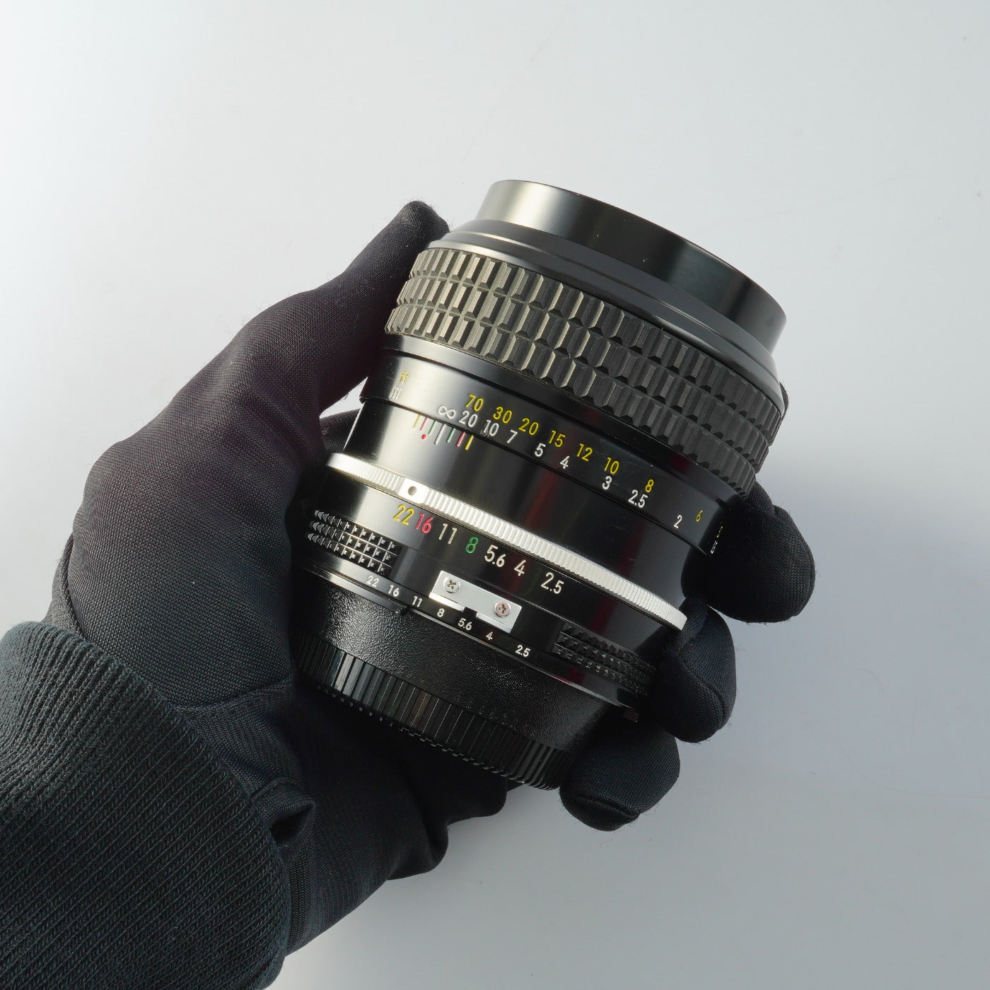 Nikon Ai NIKKOR 105mm F/2.5 単焦点レンズ