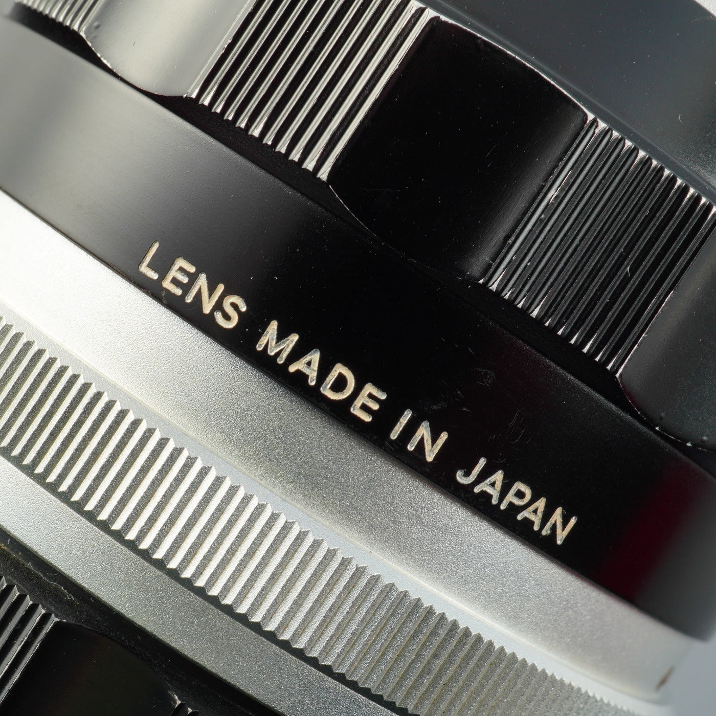 Nikon 非Ai NIKKOR-P Auto 105mm F/2.5 単焦点レンズ