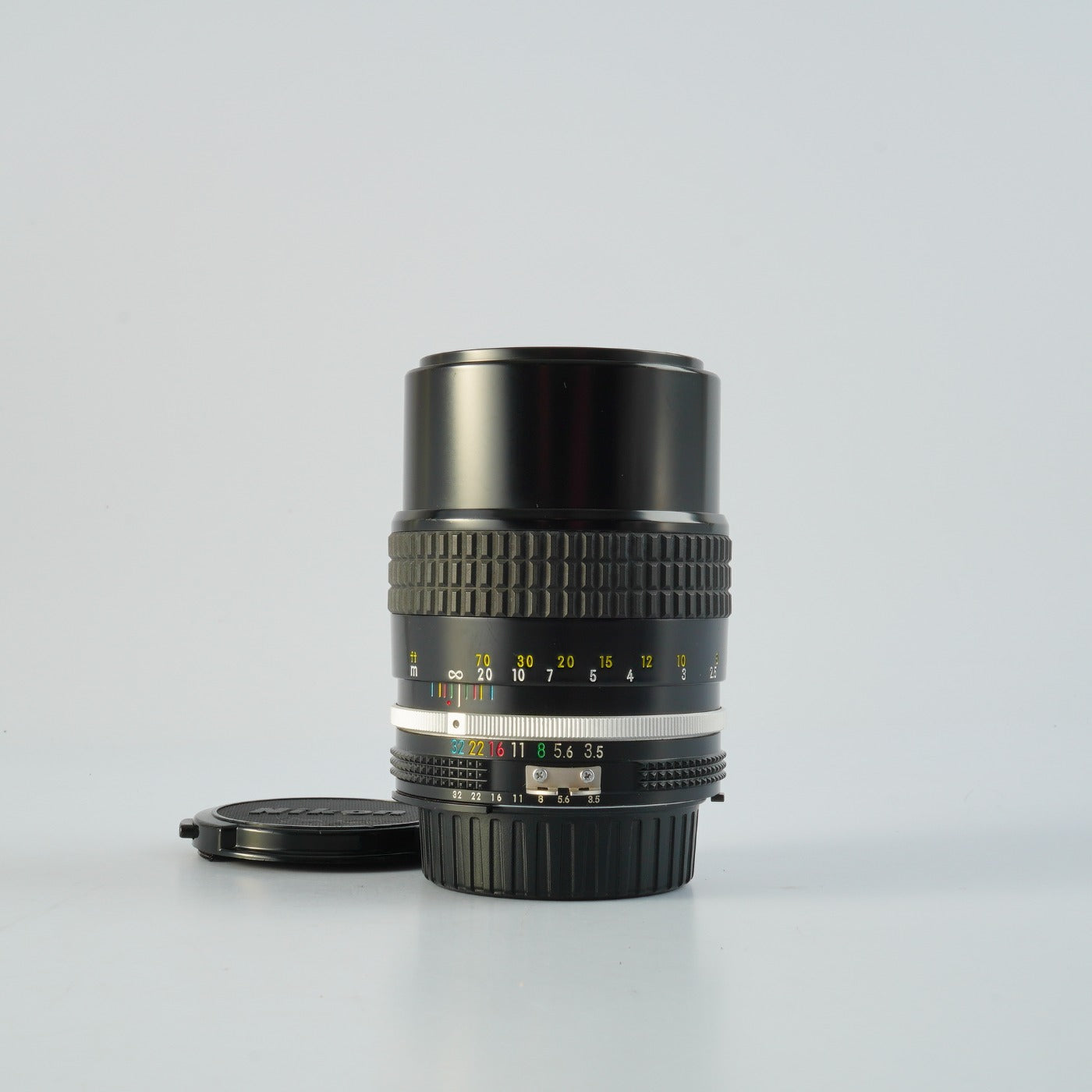 Ai Nikon 【明るい単焦点】 135mm ☆入学記念写真お スタジオたいとう 出張撮影 | F3.5 135mm Nikkor NEW F3.5 レンズ(単焦点)