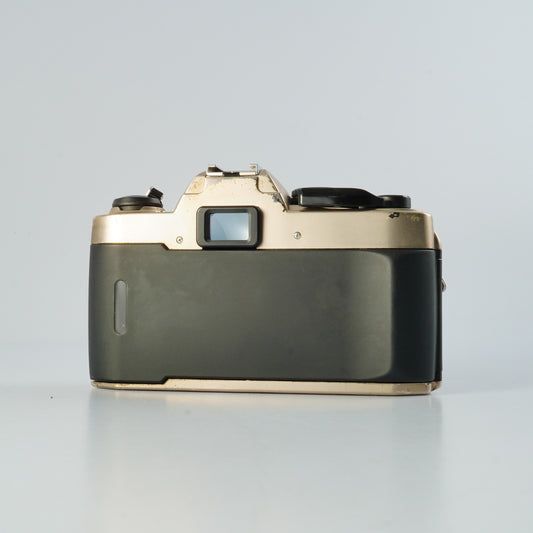 Nikon FM10 MF フィルム一眼レフカメラ