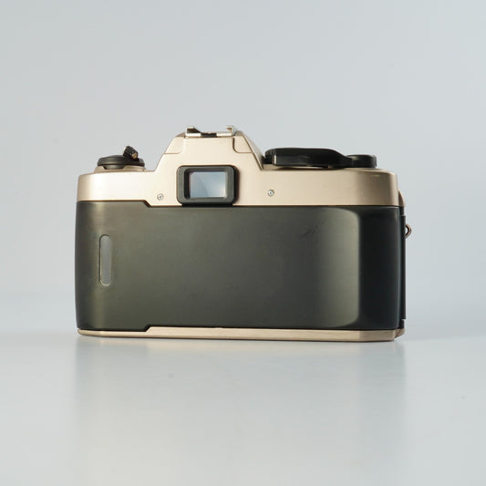 Nikon FM10 MF フィルム一眼レフカメラ