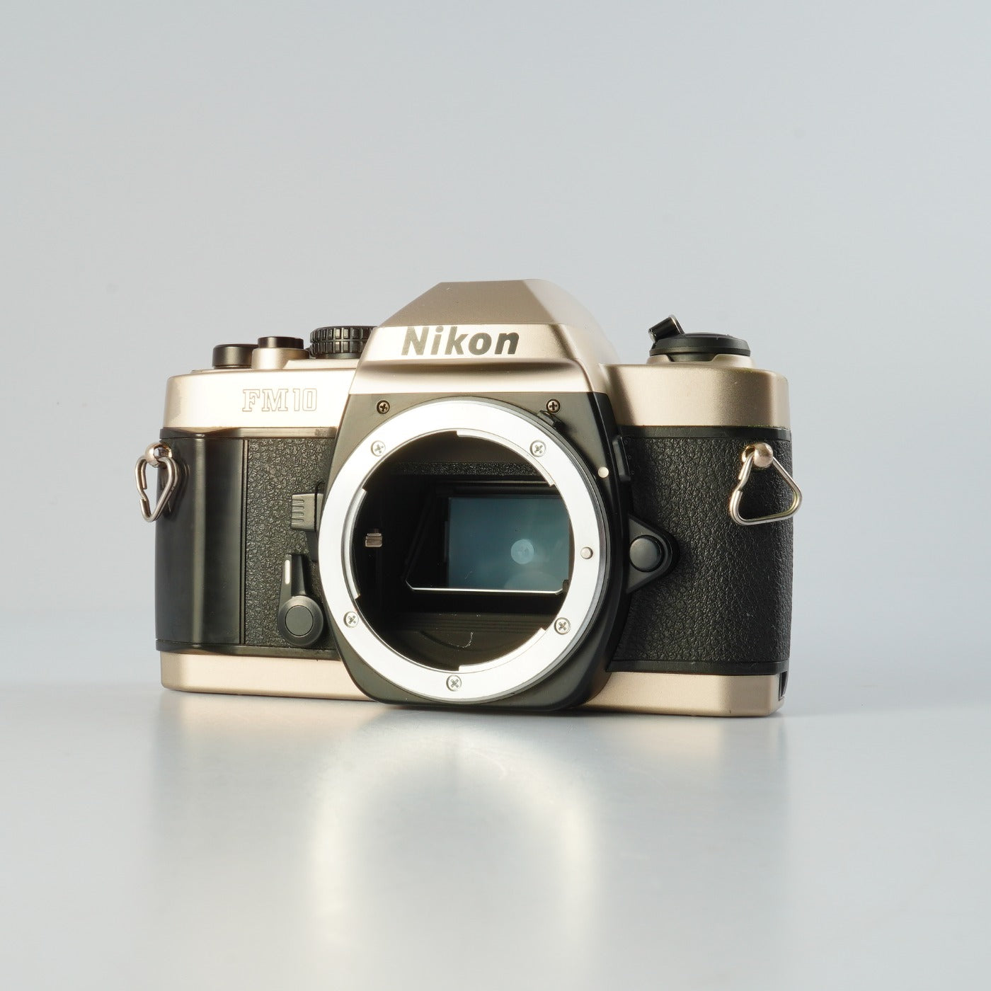Nikon FM10 MF フィルム一眼レフカメラ – 山田写真機店