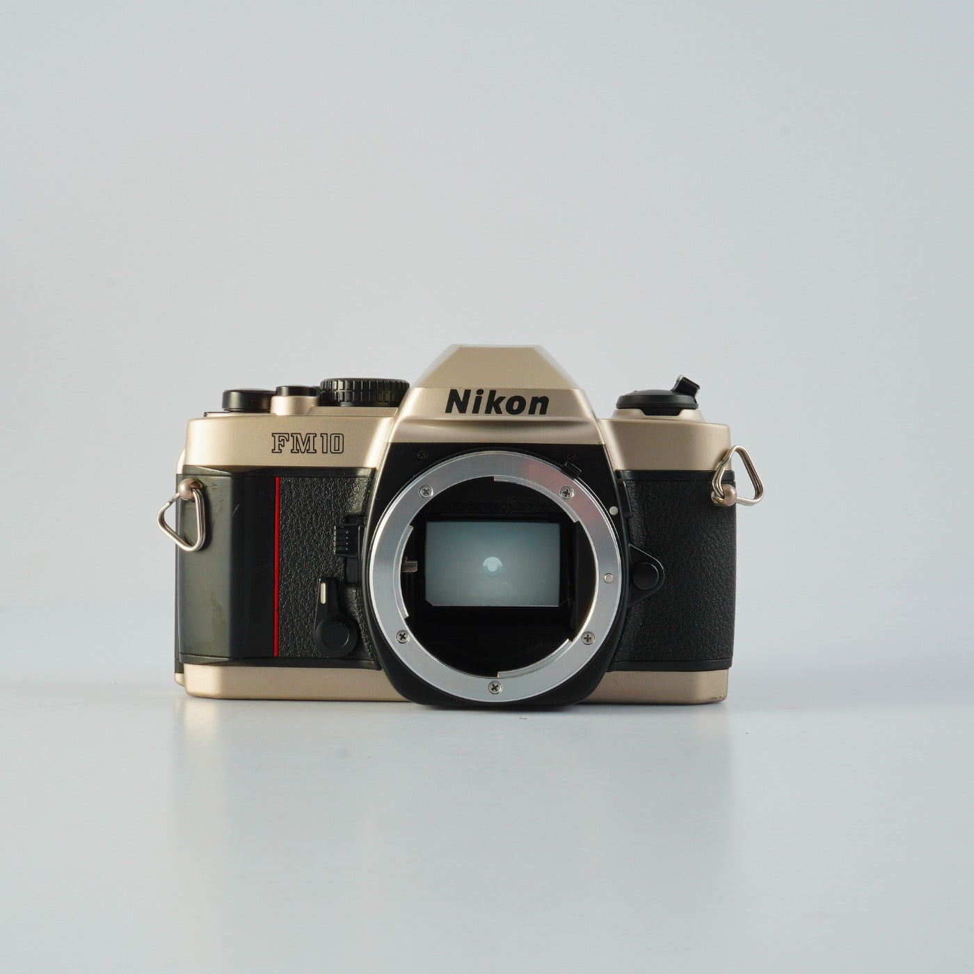 Nikon FM10 MF フィルム一眼レフカメラ