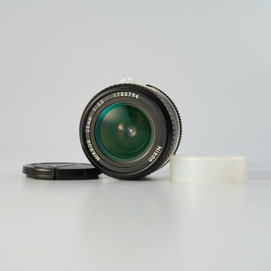Nikon Ai Nikkor 28mm F/3.5 単焦点レンズ