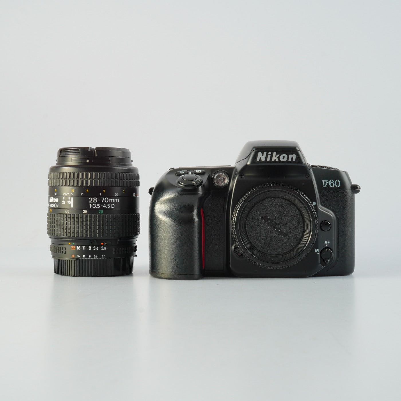 Nikon F60 ( N60 ) + AF Nikkor 28-70mm F/3.5-4.5 D AF フィルム一眼レフカメラ