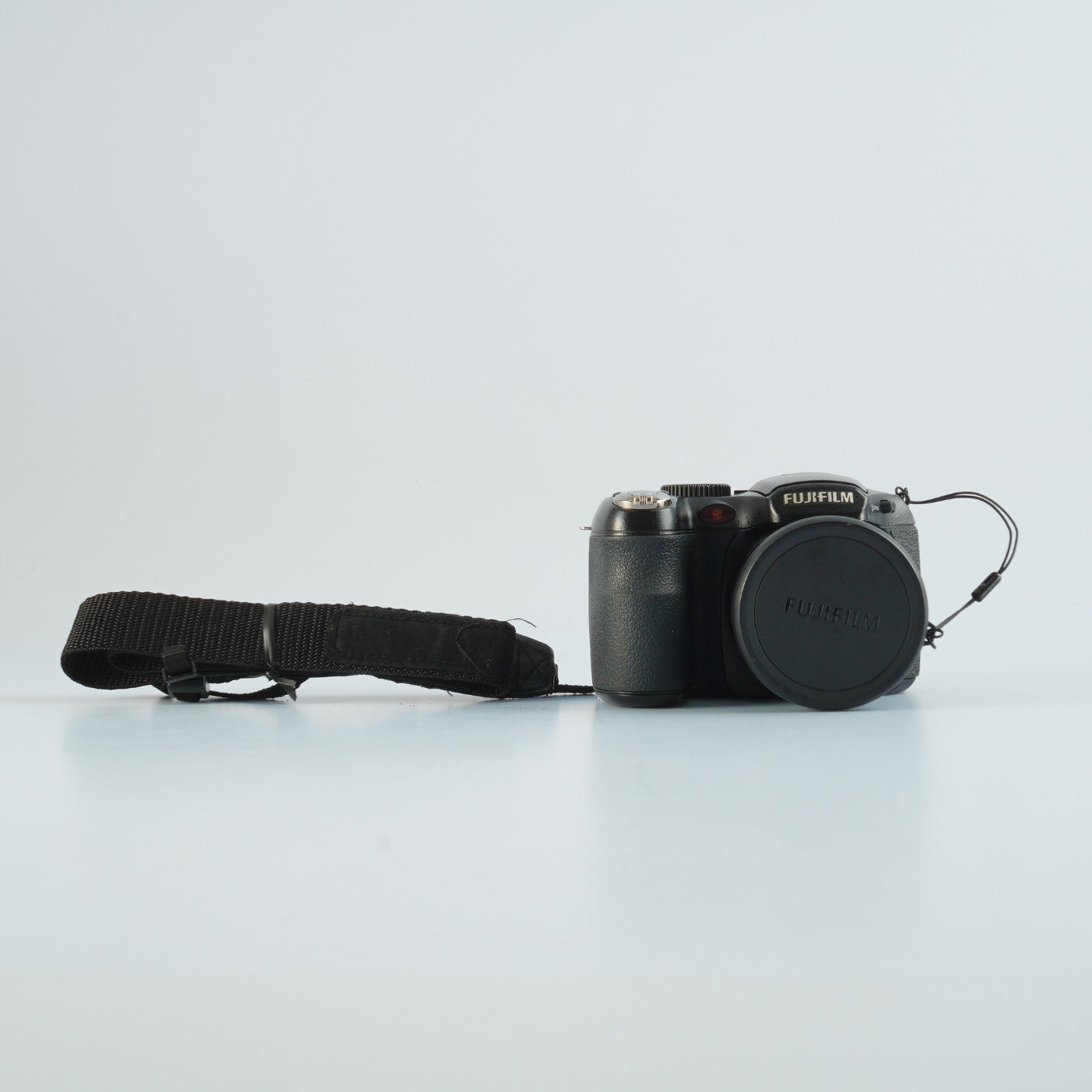 FUJIFILM Finepix S2500HD + SD 2GB コンパクトデジタルカメラ