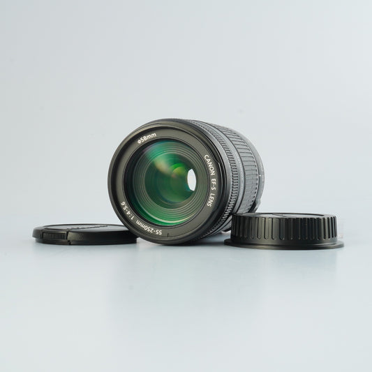 Canon EF-S 55-250mm F/4-5.6 IS ズームレンズ