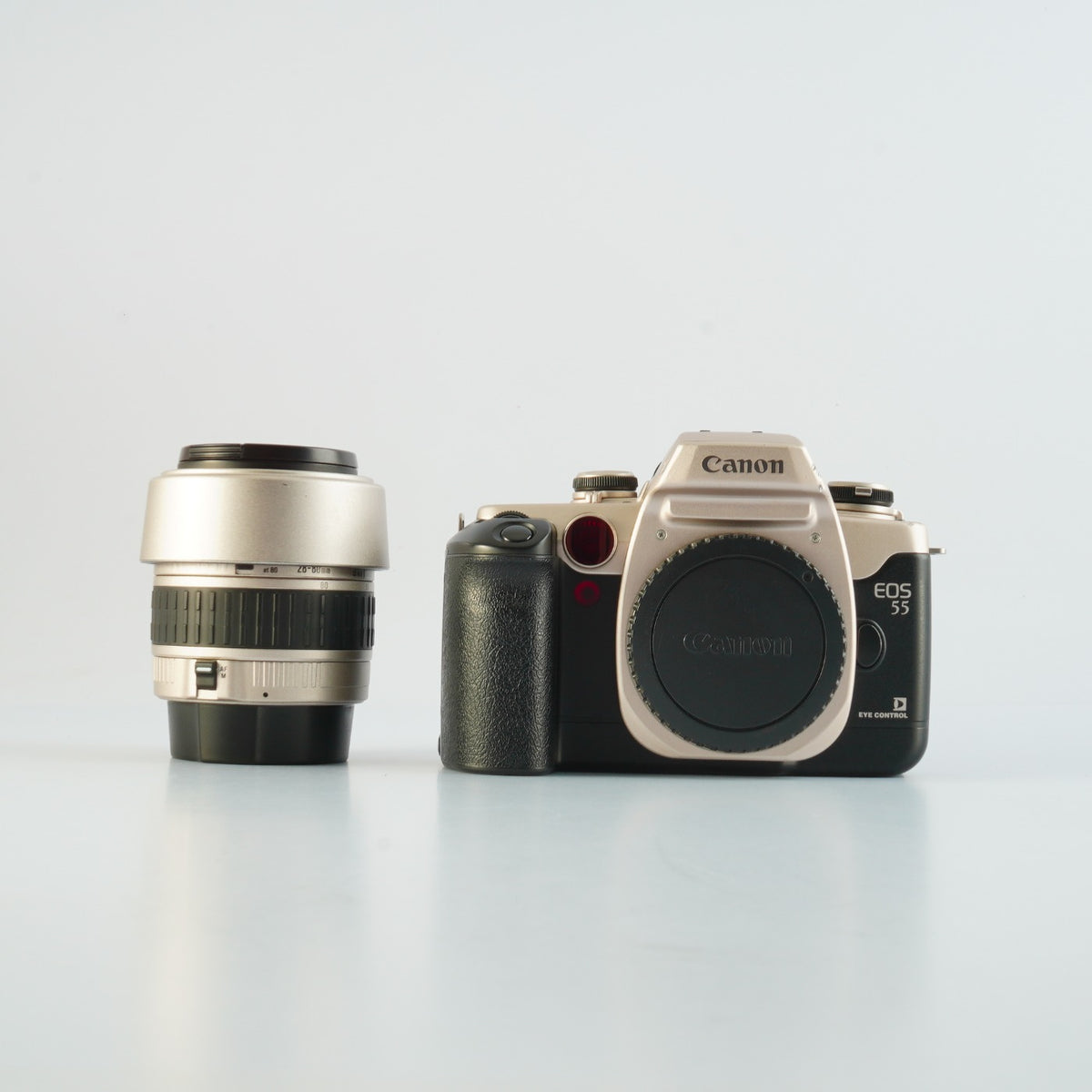 Canon EOS 55 (ELAN II) Gold + SIGMA 28-80mm F/3.5-5.6 Ⅱ MACRO ASPHERICAL AF AF フィルム一眼レフカメラ