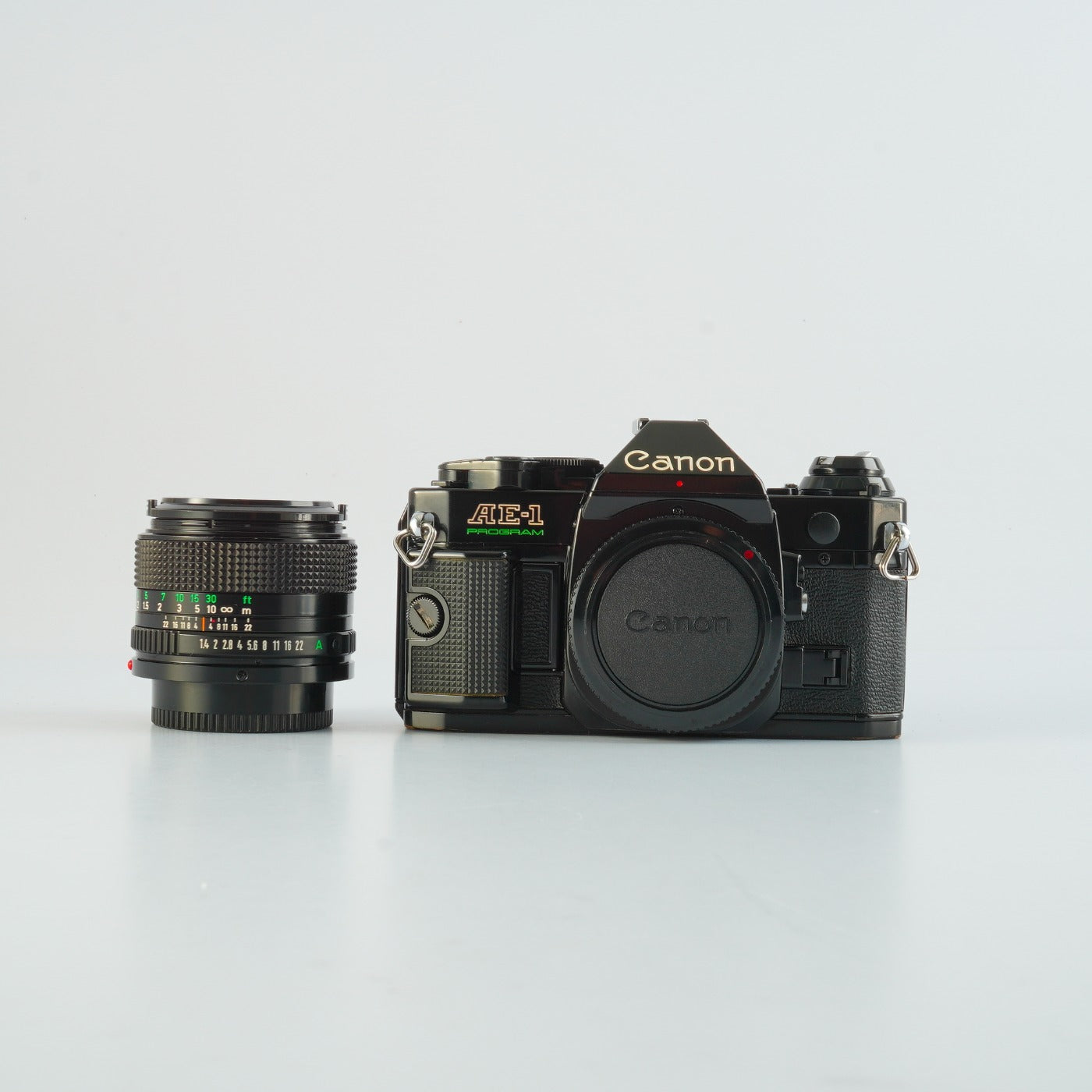 【SERVICED】 Canon AE-1 Program Black + New FD 50mm F/1.4 MF フィルム一眼レフカメラ
