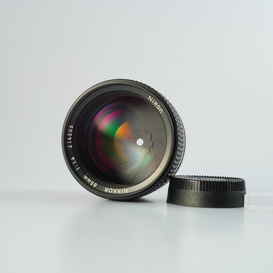 【Serviced】 Nikon Ai-S NIKKOR 85mm F/1.4 単焦点レンズ
