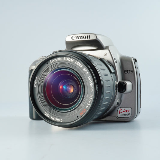 Canon EOS Kiss Digital N + EF-S 18-55mm F3.5-5.6 USM + CF Card 256MB デジタル一眼レフカメラ