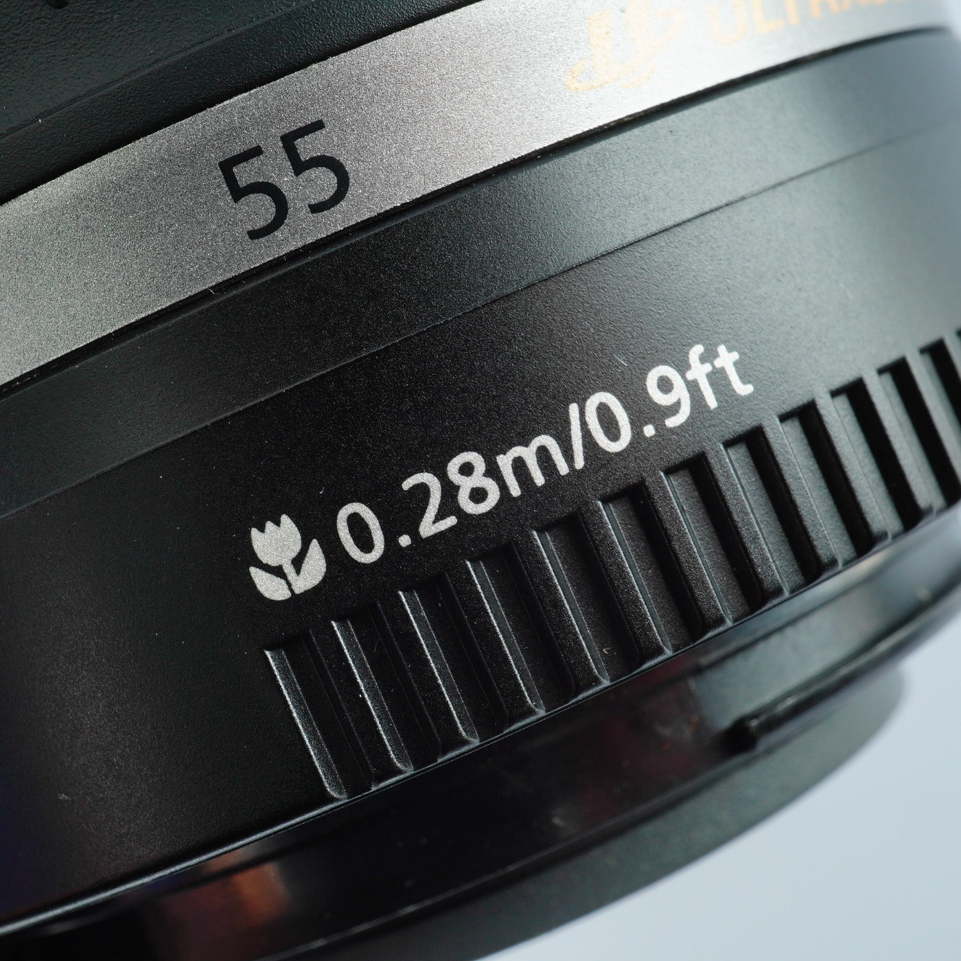 Canon EOS Kiss Digital N + EF-S 18-55mm F3.5-5.6 Ⅱ USM デジタル一眼レフカメラ