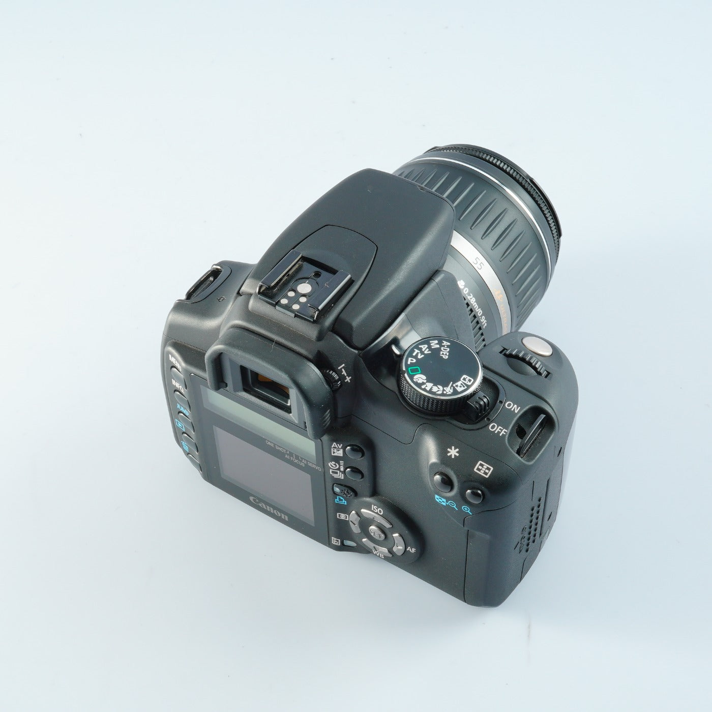 Canon EOS Kiss Digital N + EF-S 18-55mm F3.5-5.6 Ⅱ USM デジタル一眼レフカメラ