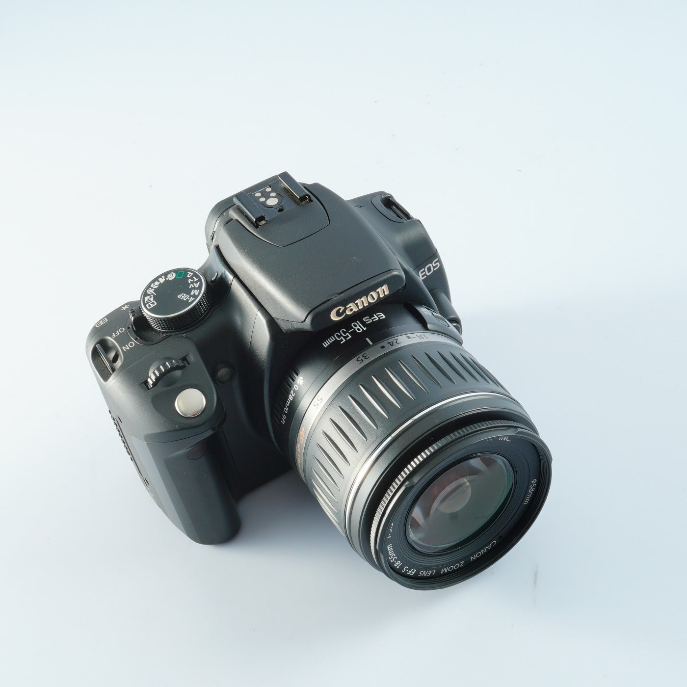 Canon EOS Kiss Digital N + EF-S 18-55mm F3.5-5.6 Ⅱ USM デジタル一眼レフカメラ