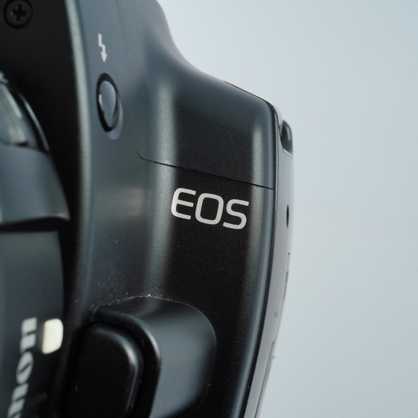 Canon EOS Kiss Digital N + EF-S 18-55mm F3.5-5.6 USM デジタル一眼レフカメラ