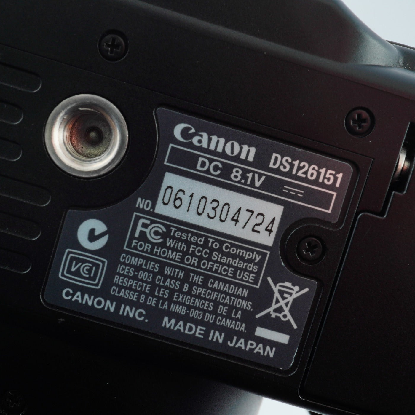 Canon EOS Kiss Digital N + EF-S 18-55mm F3.5-5.6 USM デジタル一眼レフカメラ