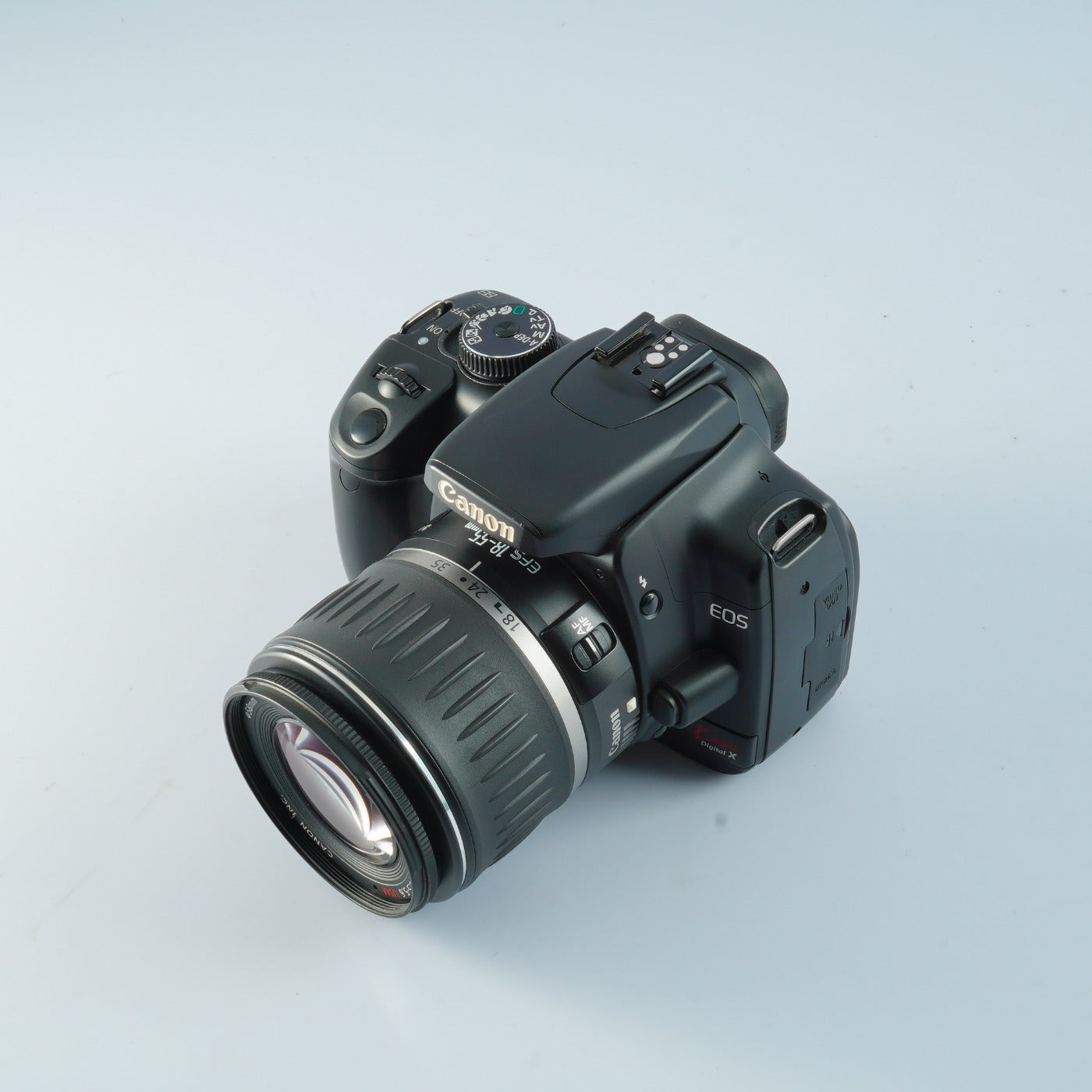 Canon EOS Kiss Digital N + EF-S 18-55mm F3.5-5.6 USM デジタル一眼レフカメラ