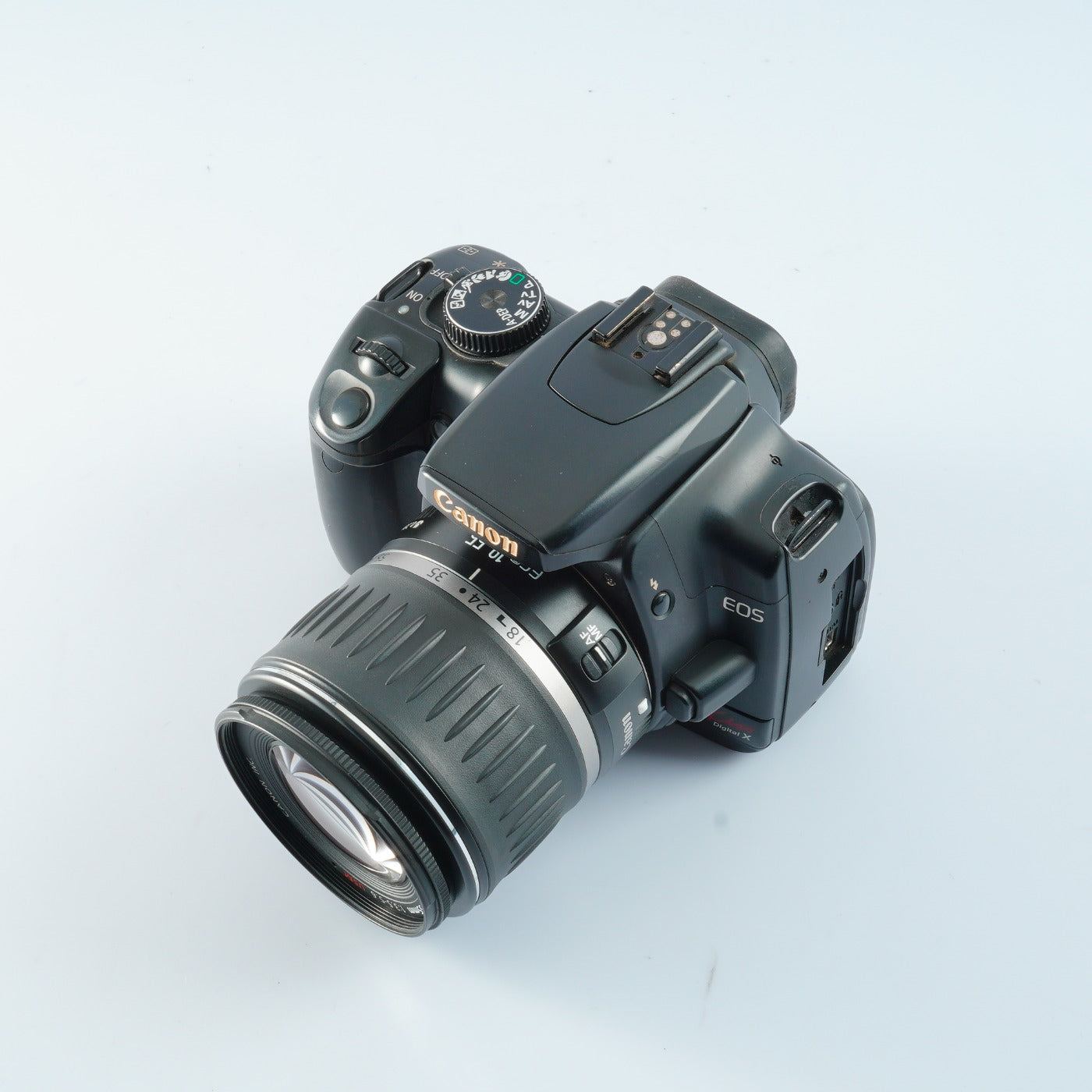 Canon EOS Kiss Digital N + EF-S 18-55mm F3.5-5.6 USM デジタル一眼レフカメラ