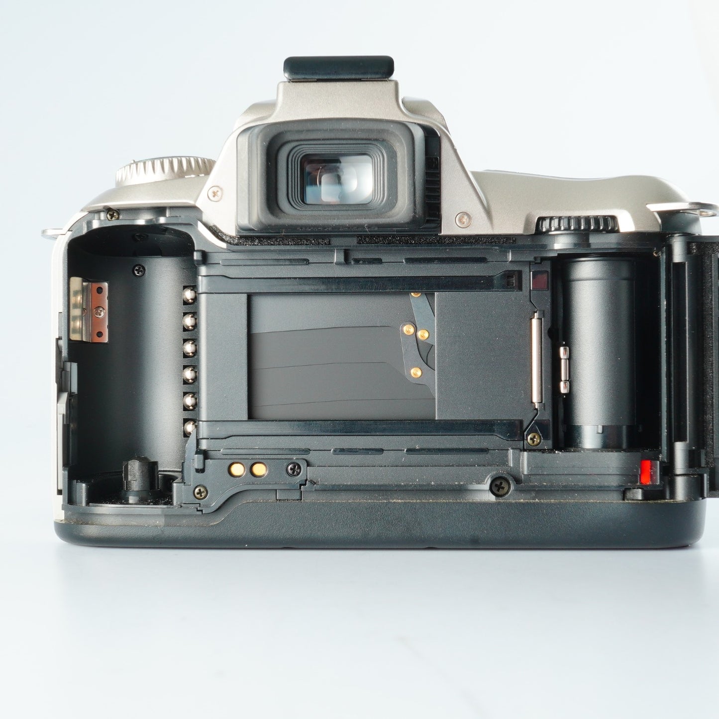Nikon Us (F55) + AF Nikkor 28-80mm F/3.3-5.6 G AF フィルム一眼レフカメラ
