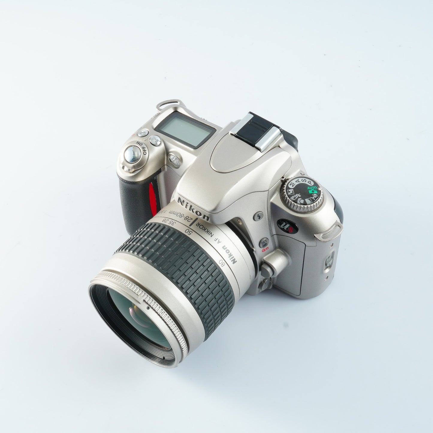Nikon Us (F55) + AF Nikkor 28-80mm F/3.3-5.6 G AF フィルム一眼レフカメラ