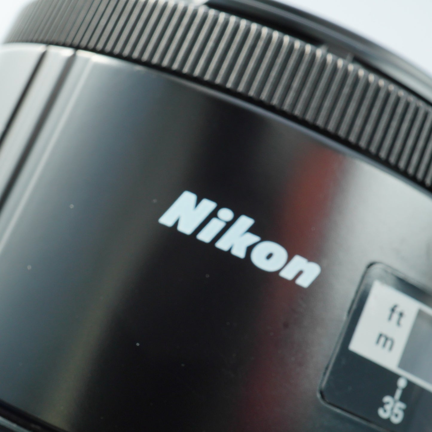 Nikon AF Nikkor 35-105mm F/3.5-4.5  ズームレンズ