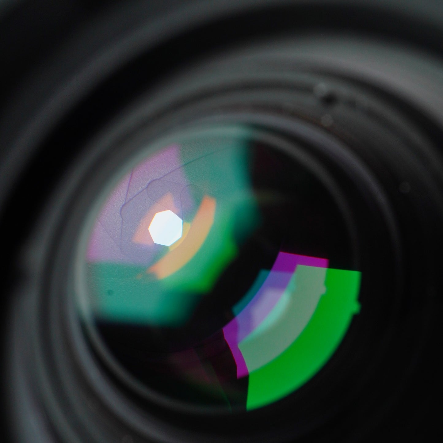 Nikon AF Nikkor 35-105mm F/3.5-4.5  ズームレンズ