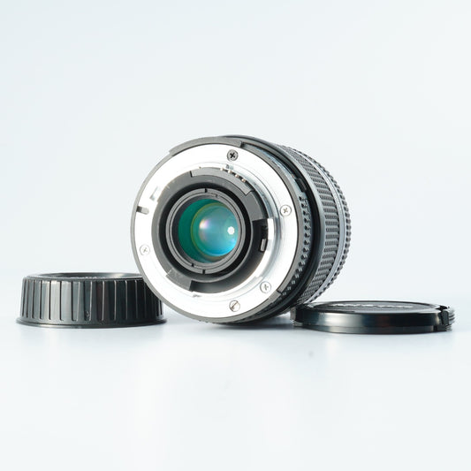 Nikon AF Nikkor 35-105mm F/3.5-4.5 D  ズームレンズ