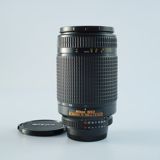 Nikon NIKKOR AF 70-300mm F/4-5.6 D ED  ズームレンズ