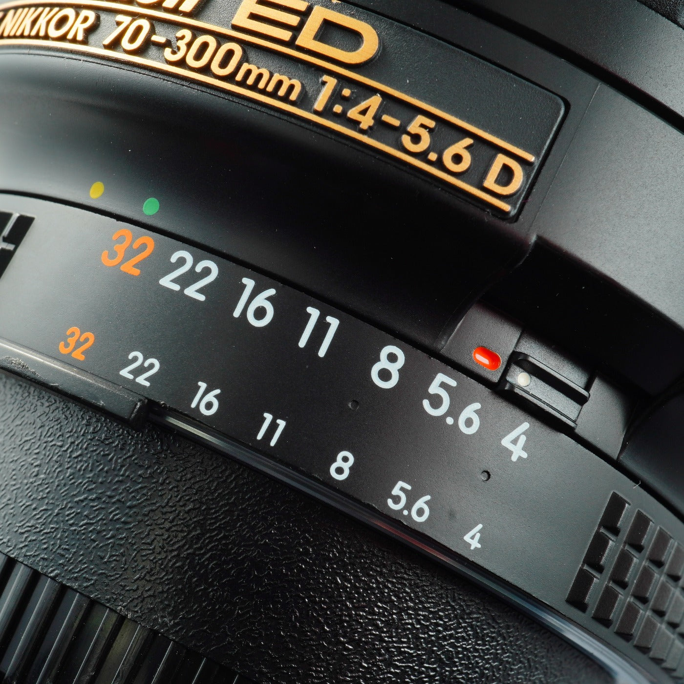 Nikon NIKKOR AF 70-300mm F/4-5.6 D ED  ズームレンズ