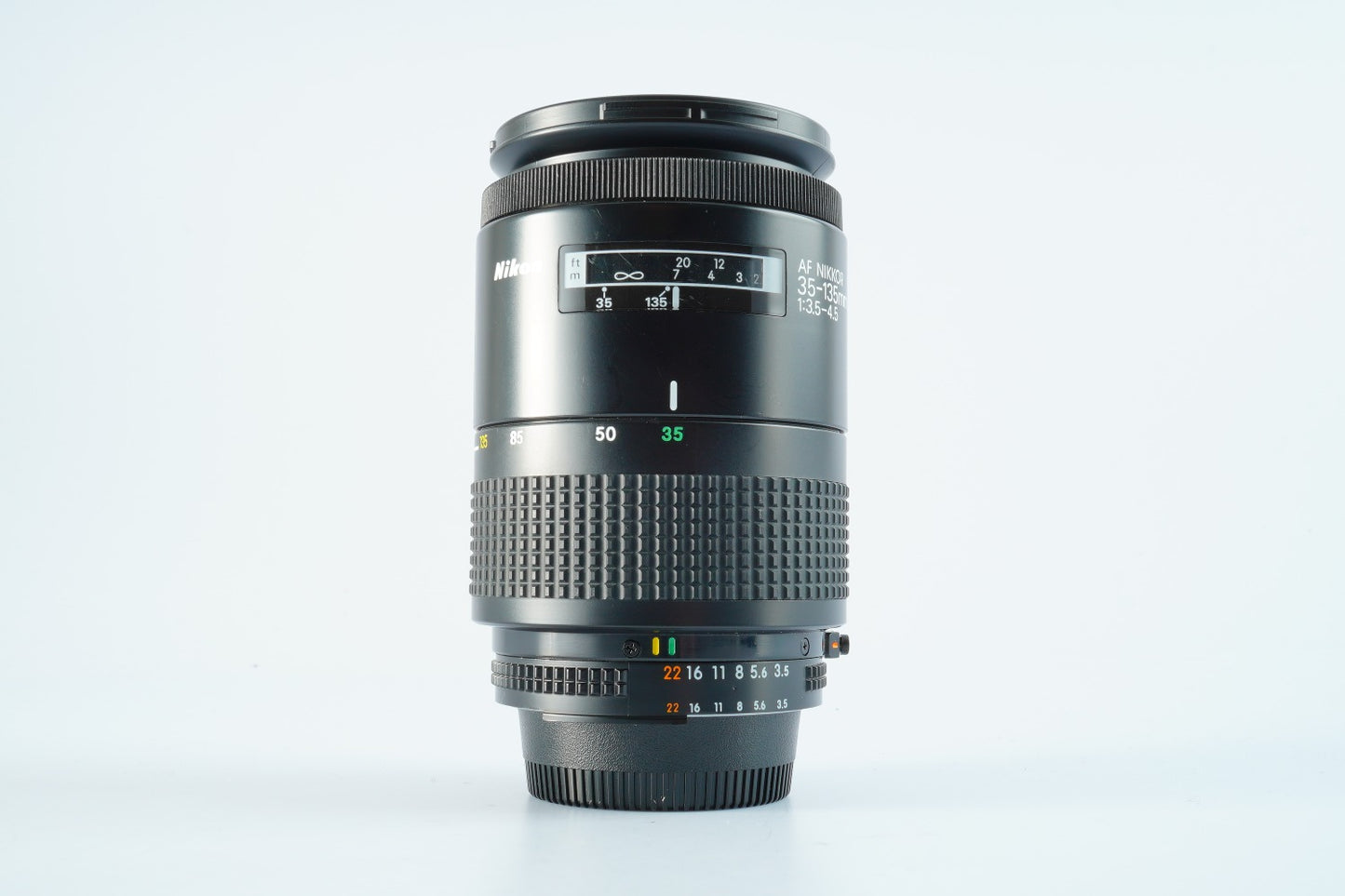 Nikon AF Nikkor 35-135mm F/3.5-4.5  ズームレンズ