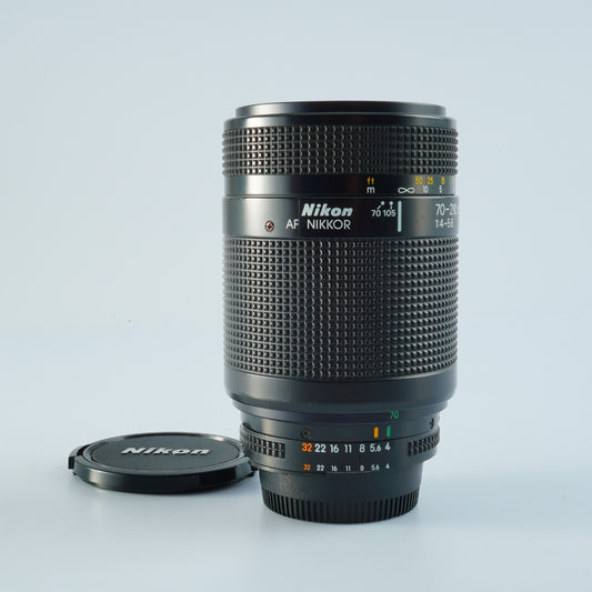 Nikon AF NIKKOR 70-210mm F/4-5.6  ズームレンズ
