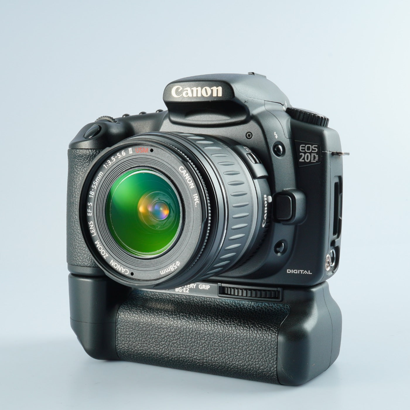 Canon EOS 20D + EF-S 18-55mm F/3.5-5.6Ⅱ USM + BG-E2 + CF 1GB デジタル一眼レフカメラ