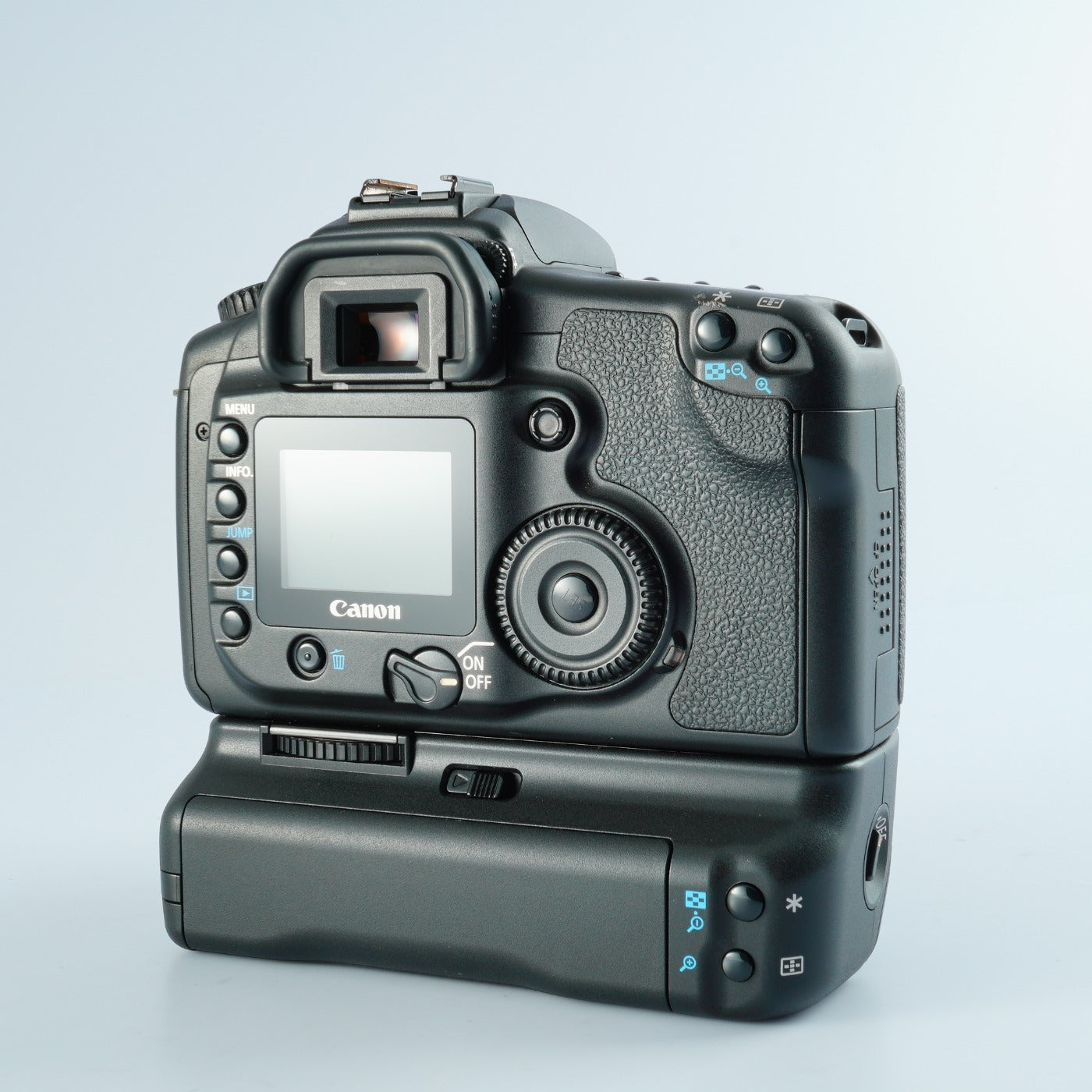 Canon EOS 20D + EF-S 18-55mm F/3.5-5.6Ⅱ USM + BG-E2 + CF 1GB デジタル一眼レフカメラ