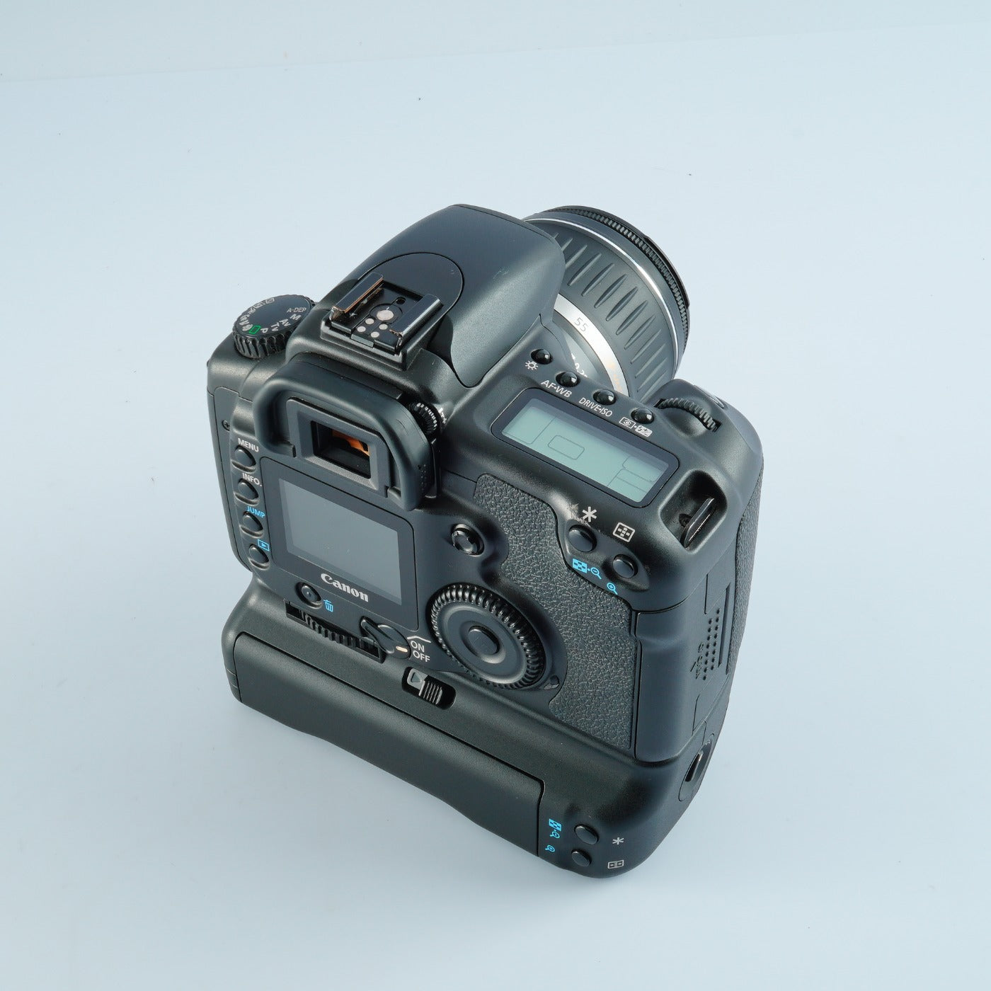 Canon EOS 20D + EF-S 18-55mm F/3.5-5.6Ⅱ USM + BG-E2 + CF 1GB デジタル一眼レフカメラ