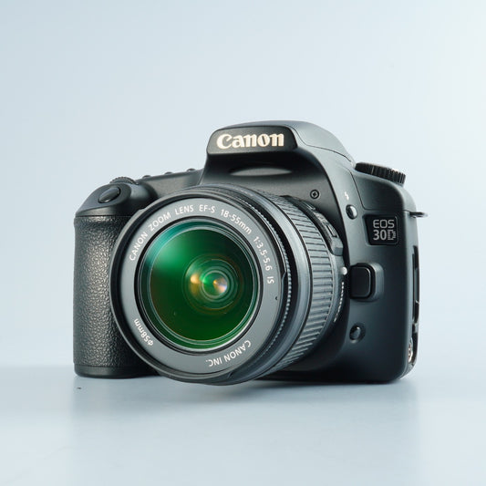 Canon EOS 30D + EF-S 18-55mm F/3.5-5.6 IS + CF 2GB デジタル一眼レフカメラ