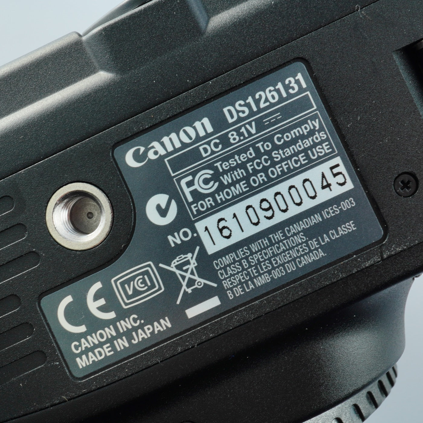 Canon EOS 30D + EF-S 18-55mm F/3.5-5.6 USM + CF 2GB デジタル一眼レフカメラ