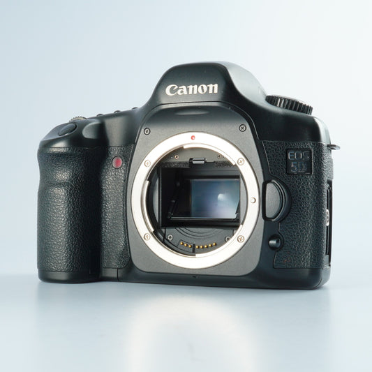 Canon EOS 5D + CF 8GB デジタル一眼レフカメラ