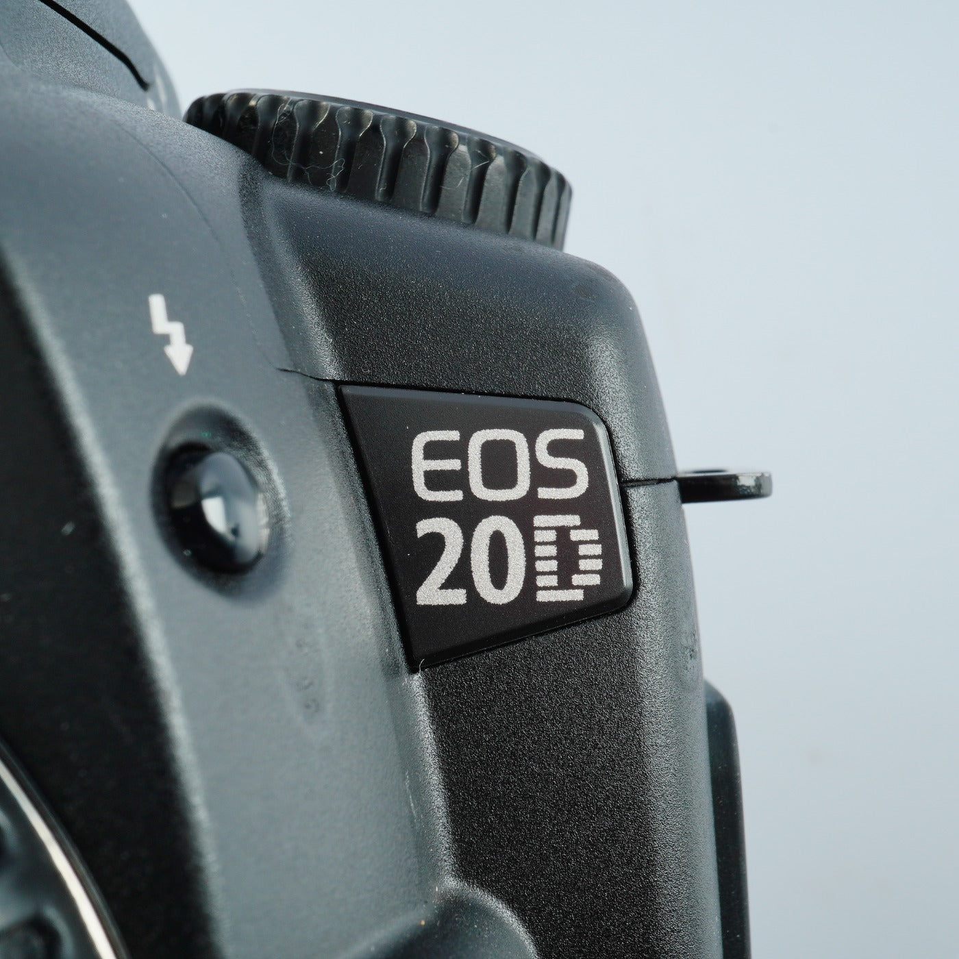 Canon EOS 20D + EF-S 18-55mm F/3.5-5.6 IS + CF 1GB デジタル一眼レフカメラ