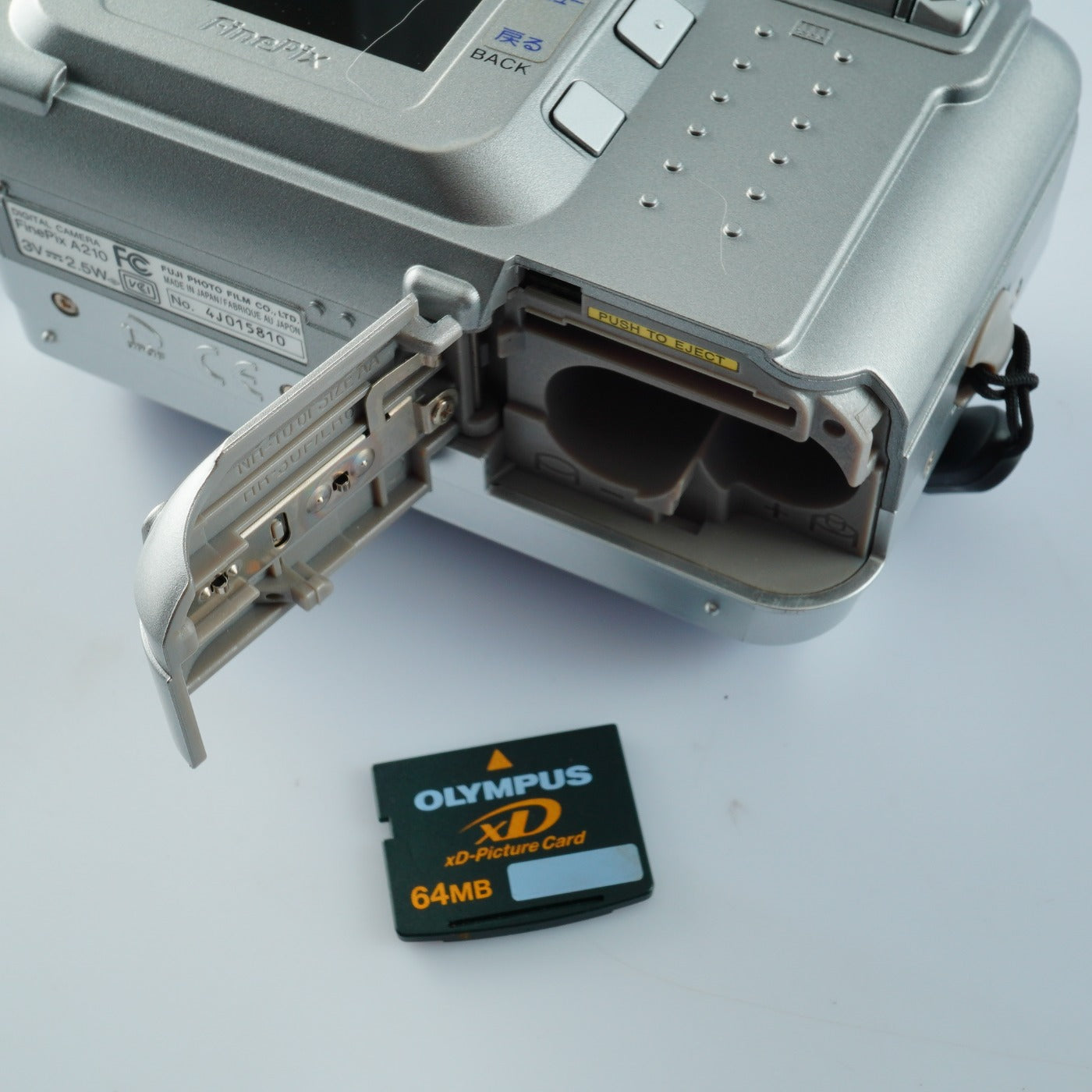 FUJIFILM FinePix A210 + XD 64MB コンパクトデジタルカメラ