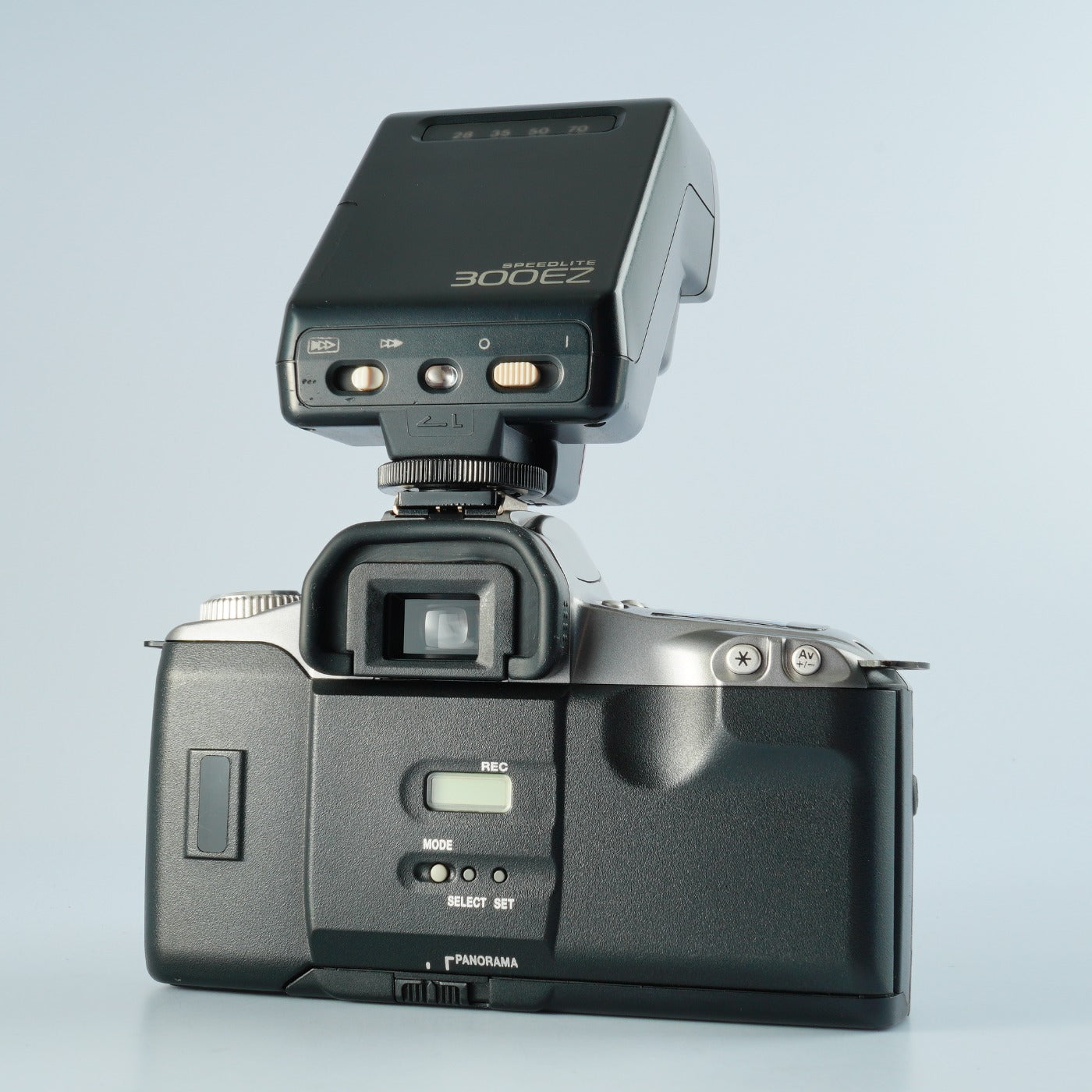 Canon EOS Kiss III L + EF 28-80mm F/3.5-5.6 Ⅴ USM + SPEEDLITE 300EZ AF フィルム一眼レフカメラ
