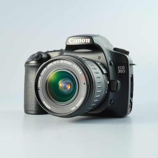 Canon EOS 30D + EF-S 18-55mm F/3.5-5.6 USM デジタル一眼レフカメラ