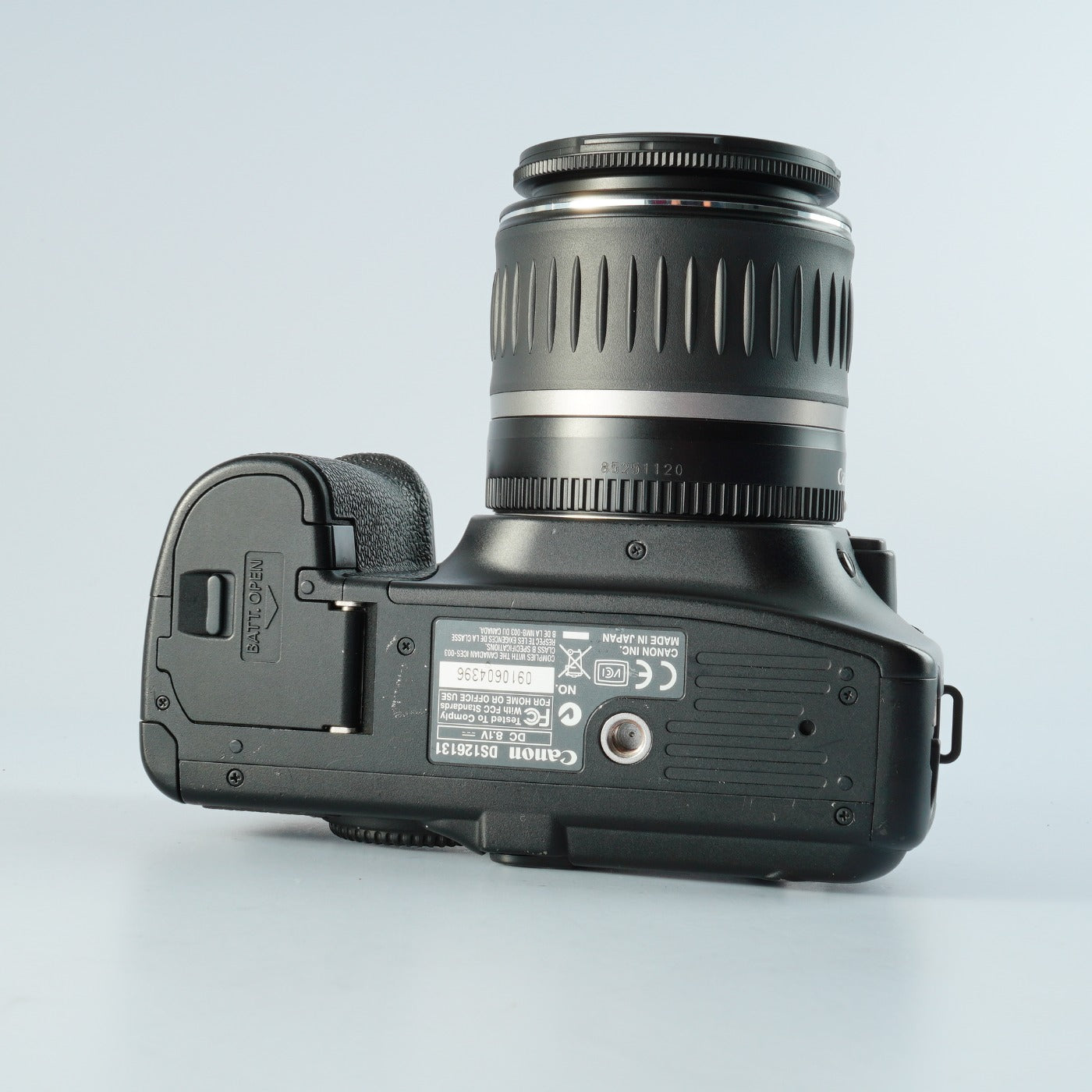Canon EOS 30D + EF-S 18-55mm F/3.5-5.6 USM デジタル一眼レフカメラ