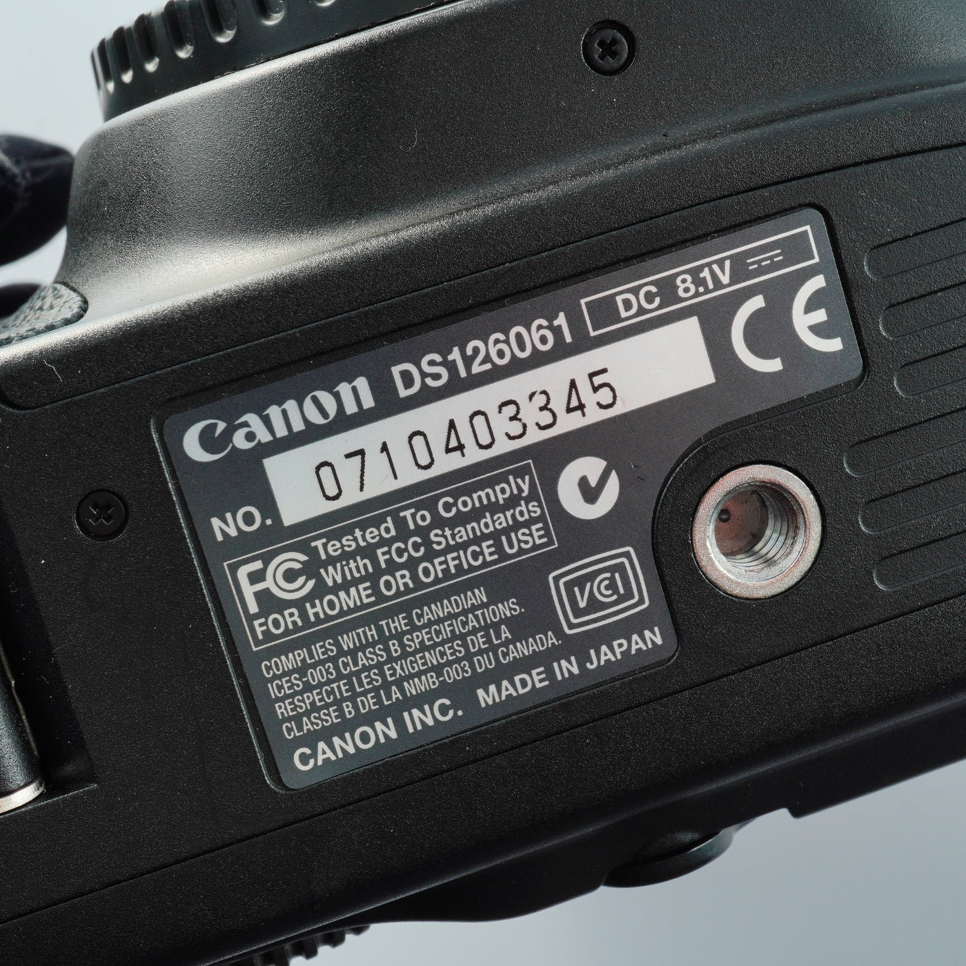 Canon EOS 20D + EF-S 18-55mm F/3.5-5.6 IS デジタル一眼レフカメラ